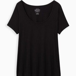 Torrid size 4 Super Soft Scoop Neck Swing Short Sleeve Tee- Black